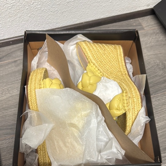 Kenneth Cole Yellow Amarilla Jaune Woven Espadrille Sandals - Picture 2 of 6